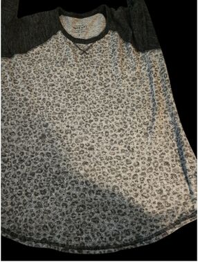 Grey Leopard Print Soft Top Like New■ Final Price